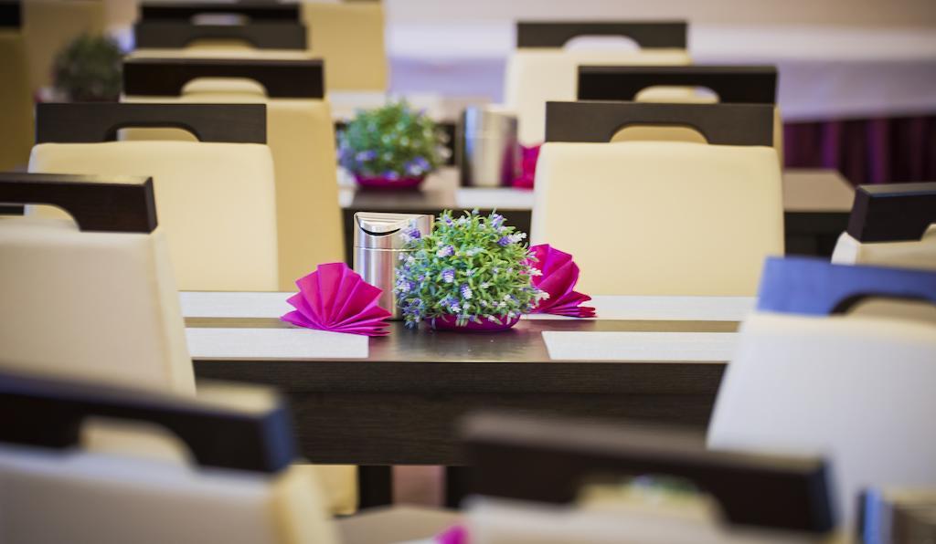 Boutique Hotel'S III Pilsudskiego Лодз Екстериор снимка