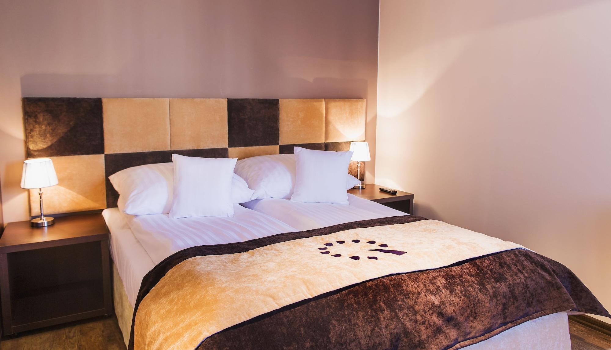 Boutique Hotel'S III Pilsudskiego Лодз Екстериор снимка