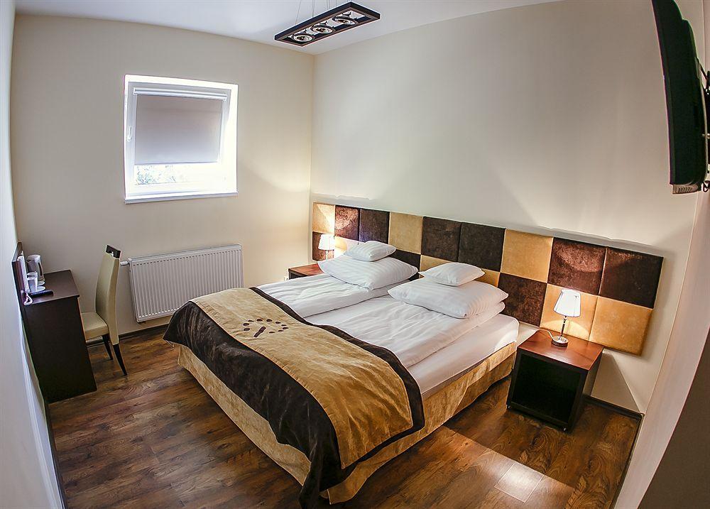Boutique Hotel'S III Pilsudskiego Лодз Екстериор снимка