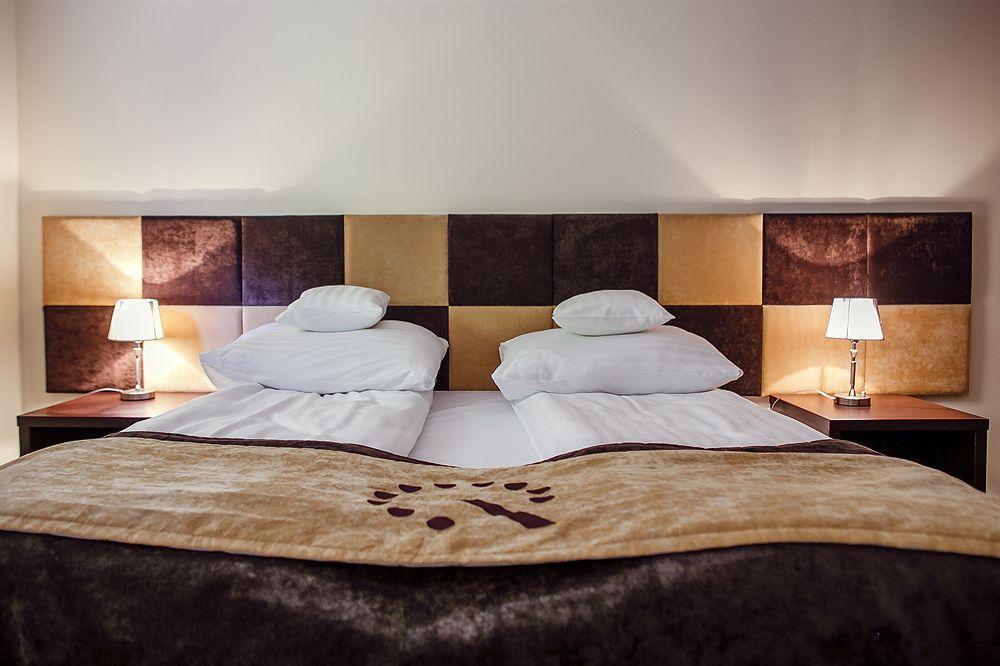 Boutique Hotel'S III Pilsudskiego Лодз Екстериор снимка